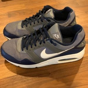 Nike Air Max - size 10.5